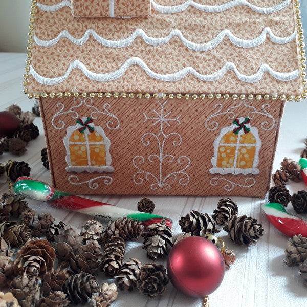 EWV209 Gingerbread House