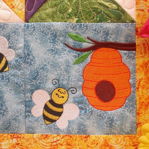 EWV240 Summer Bees Pint Size Quilt