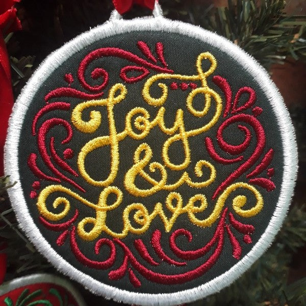 EWV249 Quilted Christmas Ornaments ITH