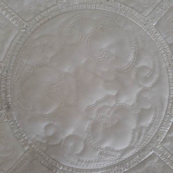 EWV258  Butterfly Table Topper