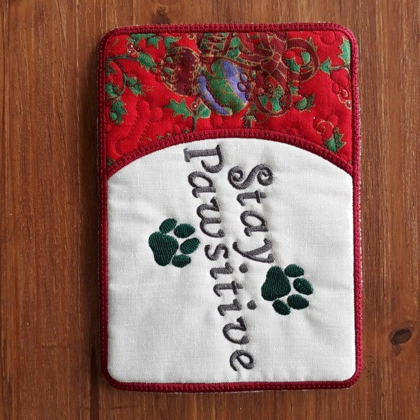 EWV292 ITH Woofmas Mug Rugs