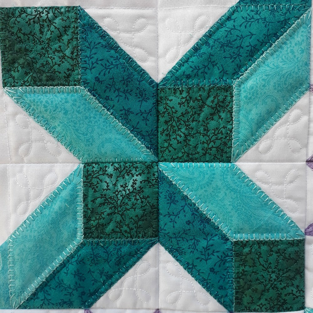 EWV311 Crown and Cube Quilt