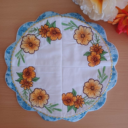 Daisy Chain Table Topper