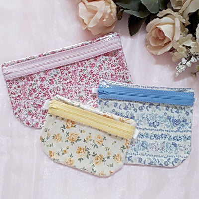 EW105 - ITH Easy Stitch Clear Vinyl Purses 1