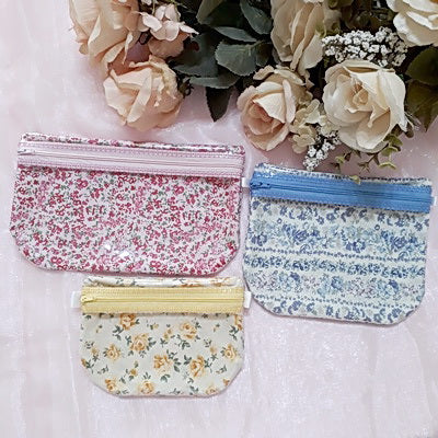 EW105 - ITH Easy Stitch Clear Vinyl Purses 1