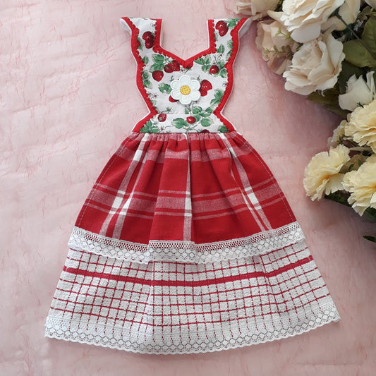 EW214  Vintage Apron Towel Topper