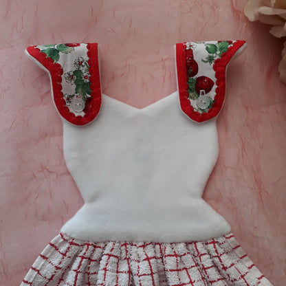 EW214  Vintage Apron Towel Topper