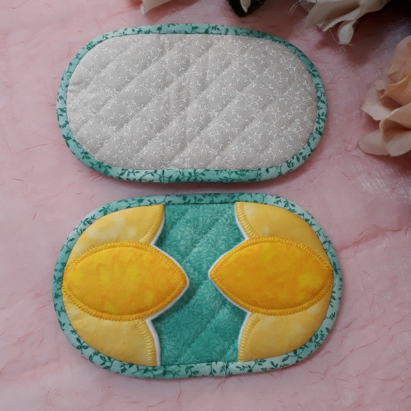 EW215 - Quilted Tulip Finger Pot Holder