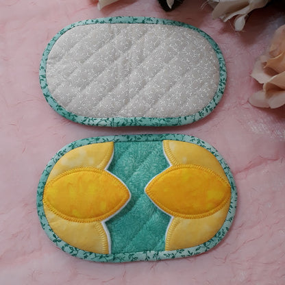 EW215 - Quilted Tulip Finger Pot Holder