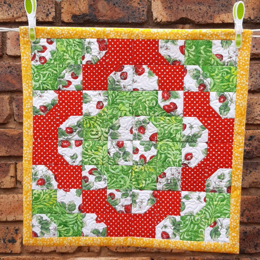 EW260  IHQ Bow Tie Mini Quilt