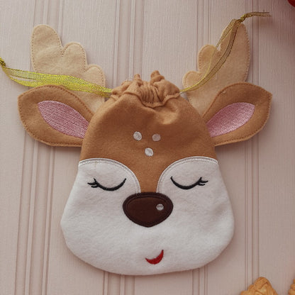 EW268  Reindeer Drawstring Bags