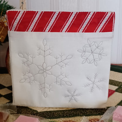 EW273  Traditional Christmas Fabric Boxes
