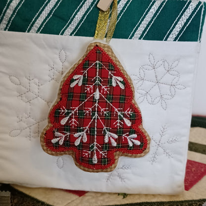 EW273  Traditional Christmas Fabric Boxes