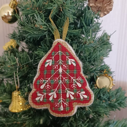 EW273  Traditional Christmas Fabric Boxes