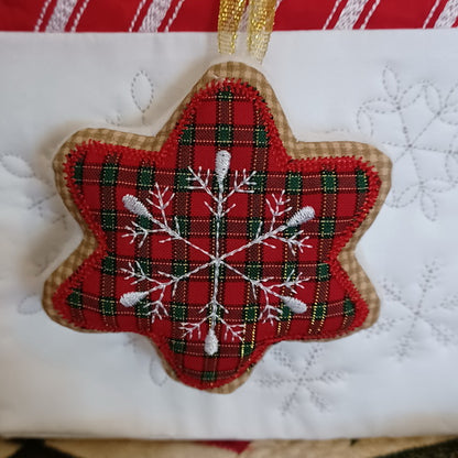 EW273  Traditional Christmas Fabric Boxes