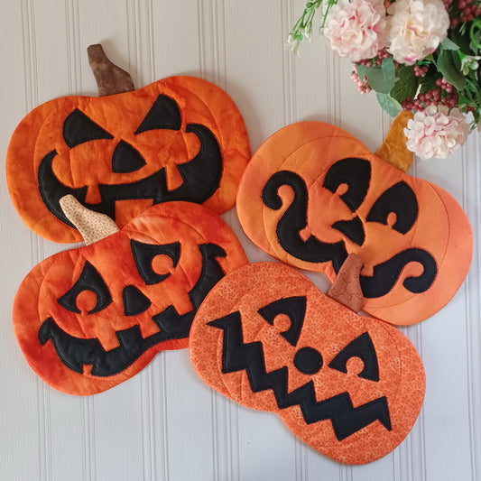 EW282  ITH Halloween Pumpkin Mug Rugs