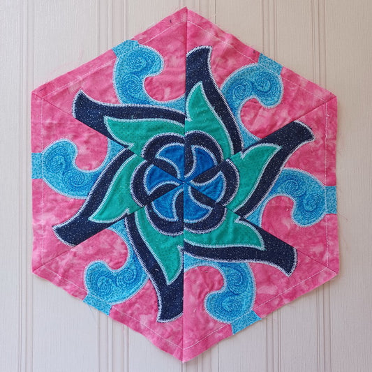 EW290 Kaleidoscope Fantasy Hexagon Block 1