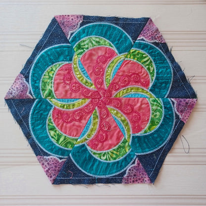 EW292 Kaleidoscope Fantasy Hexagon Block 3
