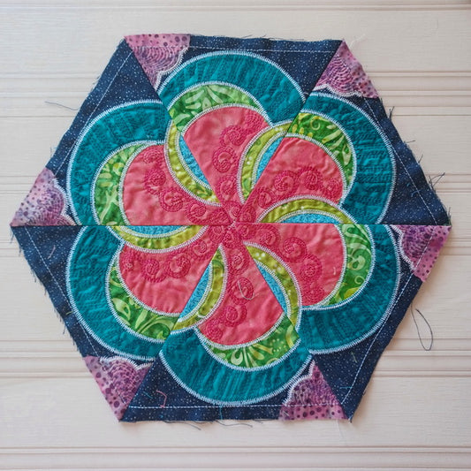 EW292 Kaleidoscope Fantasy Hexagon Block 3