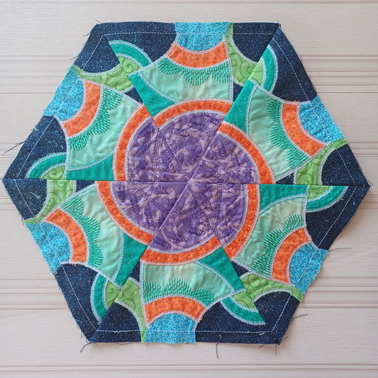 EW293 Kaleidoscope Fantasy Hexagon Block 4
