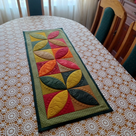 EW305  Orange Peel Quilted Block Table Runner