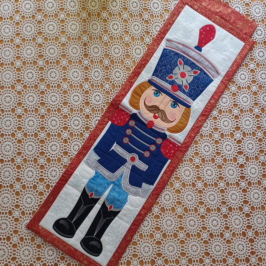 EW309  Nutcracker Hanger