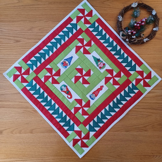 EW314  Peppermint Gnomes Topper