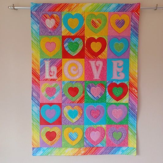 EW344  Hearts Love Quilt