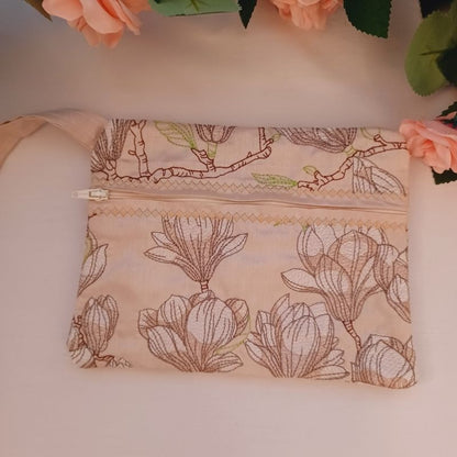 EW429  ITH Marvellous Magnolia Clutch Purse