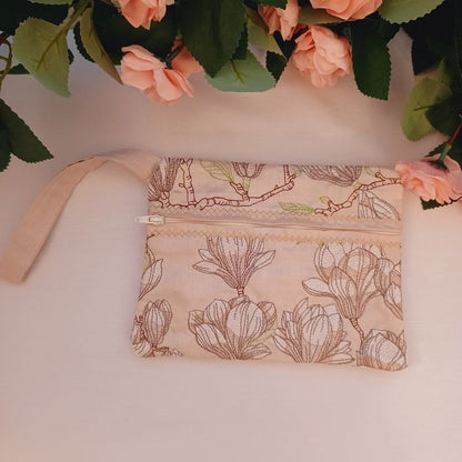 EW429  ITH Marvellous Magnolia Clutch Purse