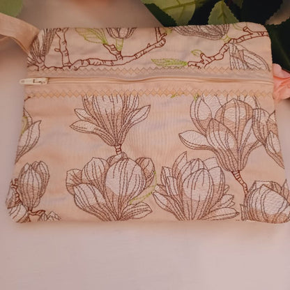 EW429  ITH Marvellous Magnolia Clutch Purse