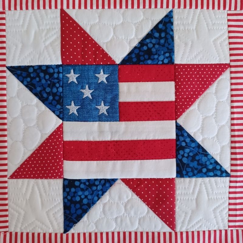EW444 - Patriotic Mini Hanger