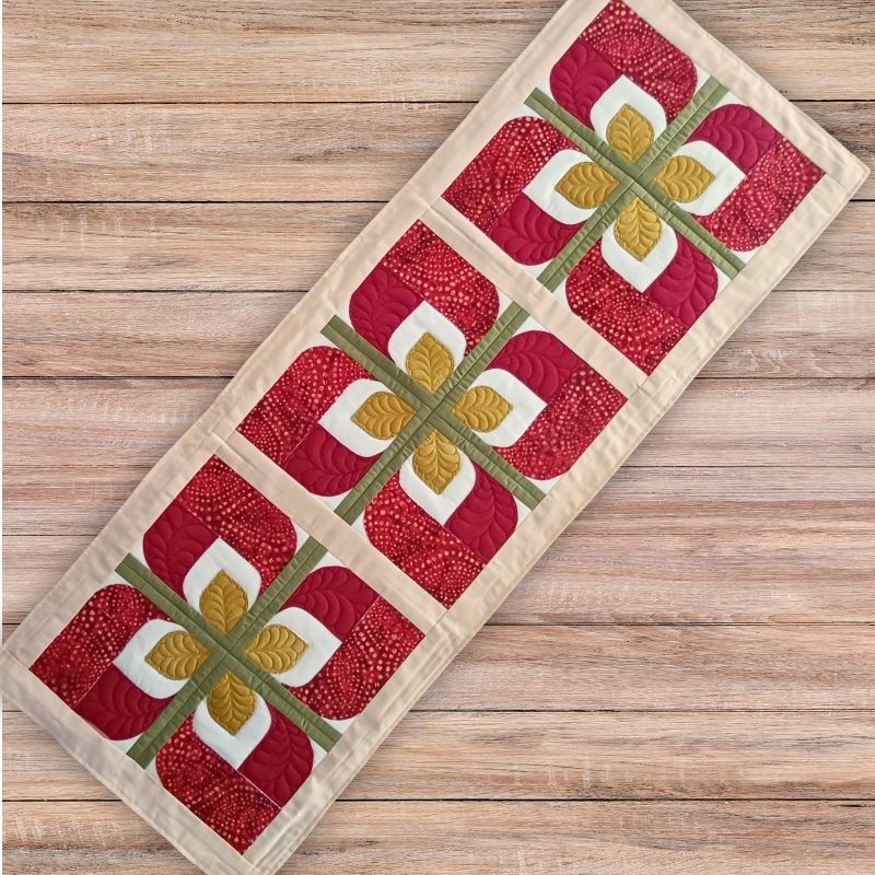 EW446 - Quilted Flower Table Runner