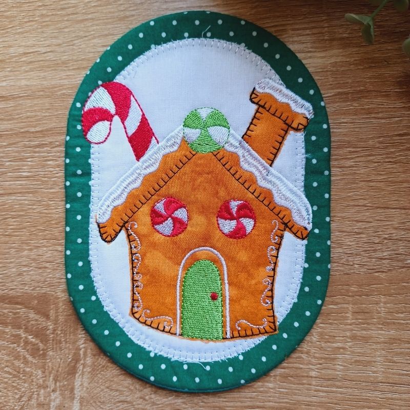 EW459 - ITH Gingerbread Mug Rugs