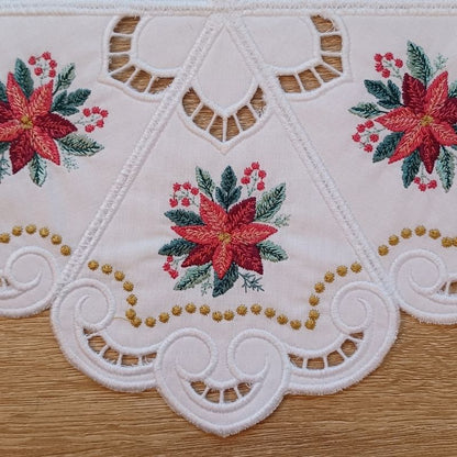 EW461 - Christmas Cutwork Topper 1