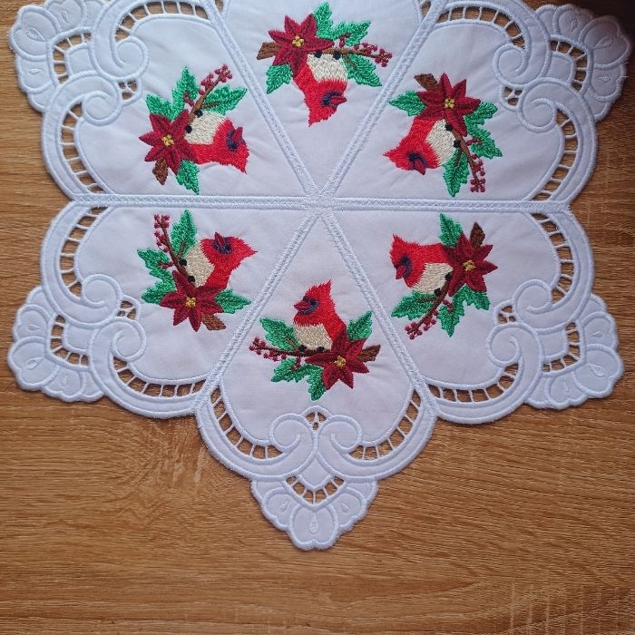 EW462 - Christmas Cutwork Topper 2