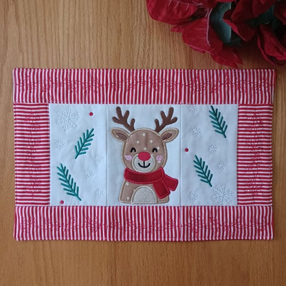 EW468 - ITH Reindeer Placemat