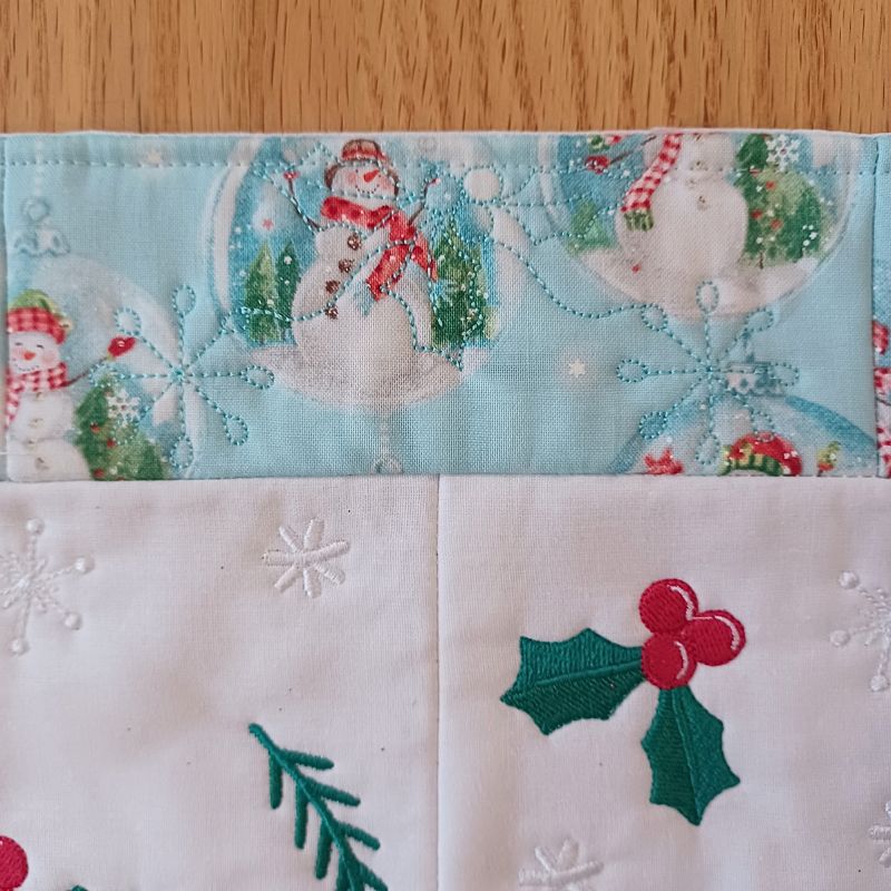 EW471 - ITH Snowman Table Runner