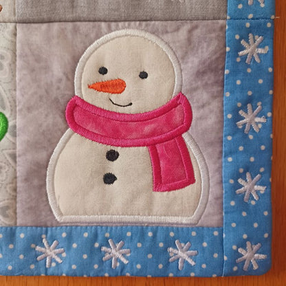 EW473 - ITH House Mini Quilt Collectable - January