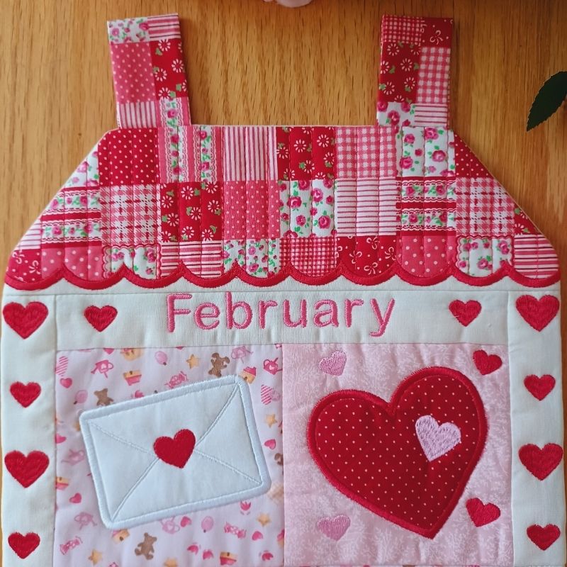 EW474 - ITH House Mini Quilt Collectable - February