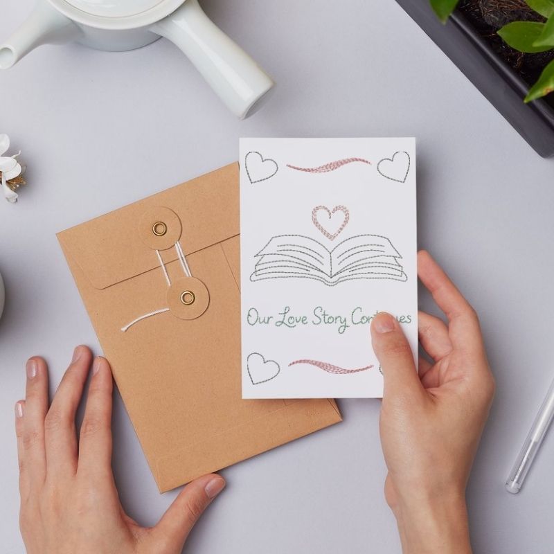 EW476 - Love Card Designs