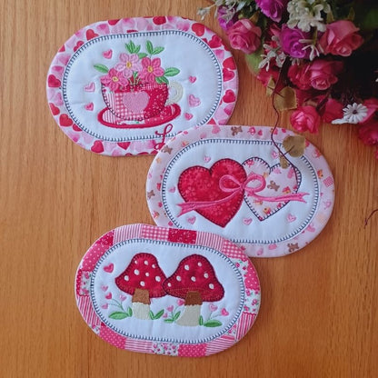 EW479 - ITH February Mug Rugs