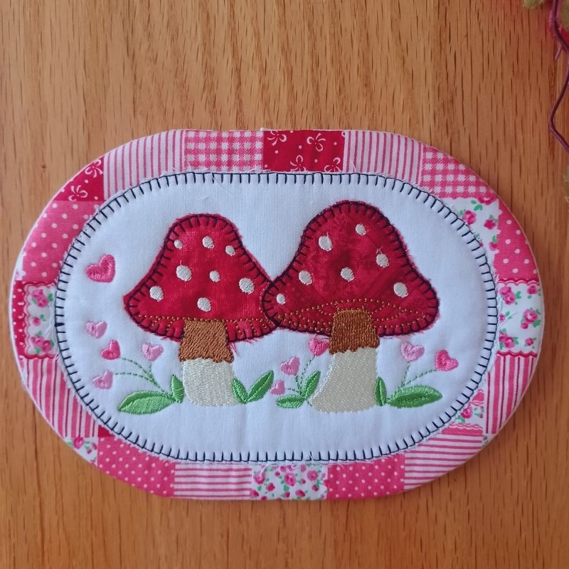 EW479 - ITH February Mug Rugs