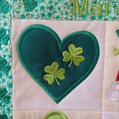 EW481 - ITH Mini House Quilt - March