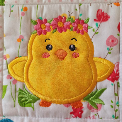 EW485 - ITH House Mini Quilt Collectable - April