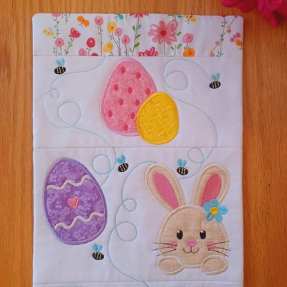 EW487 - Easter Table Runner
