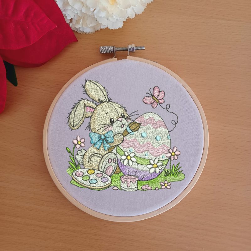 EW492 - Cute Easter Bunny