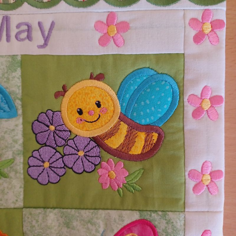 EW495 - ITH Mini House Quilt Collectable - May