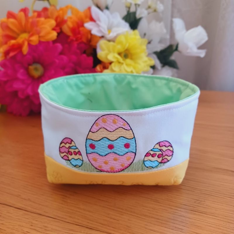 EW498 - Easter Fabric Baskets Collectable
