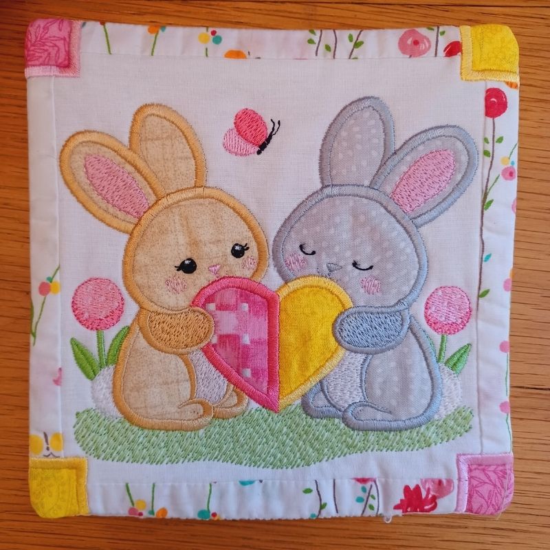 EW504 - Especially Me Mini Quilt - April Collectable
